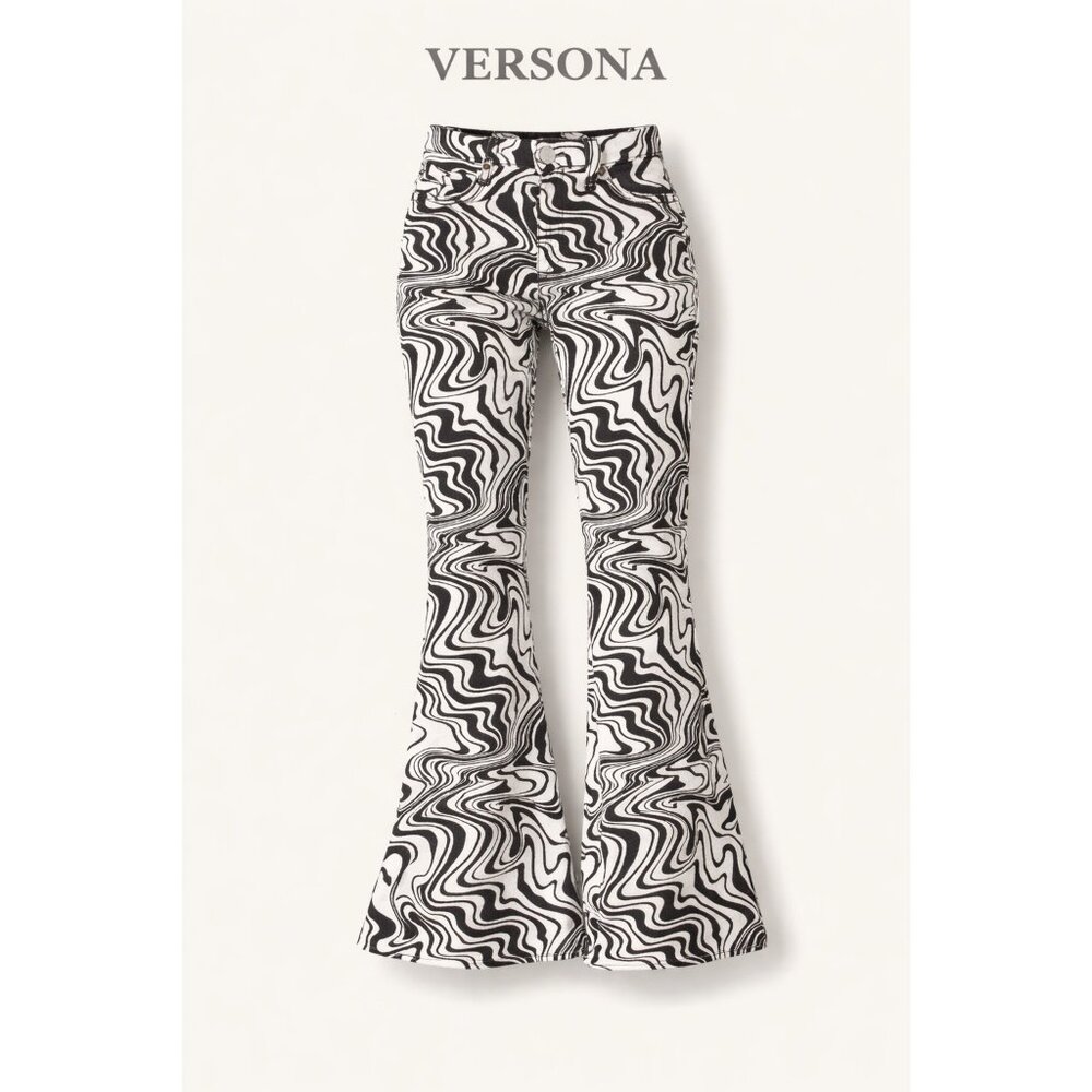 Versona Get Groovy Extreme Flare Jeans Womens Size 4 Black White Retro Print NWO - Picture 2 of 7
